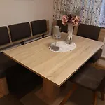 Landhaus-appartements Warraich * שלאדמינג