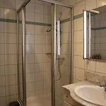 Landhaus-appartements Warraich