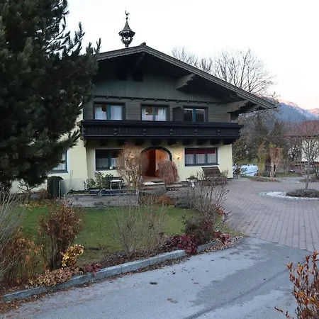 Landhaus-appartements Warraich Daire