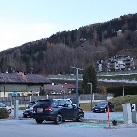 Апартаменти Landhaus-appartements Warraich