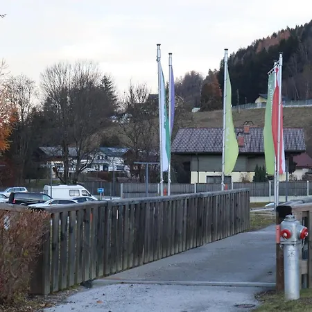 Landhaus-appartements Warraich Διαμέρισμα *