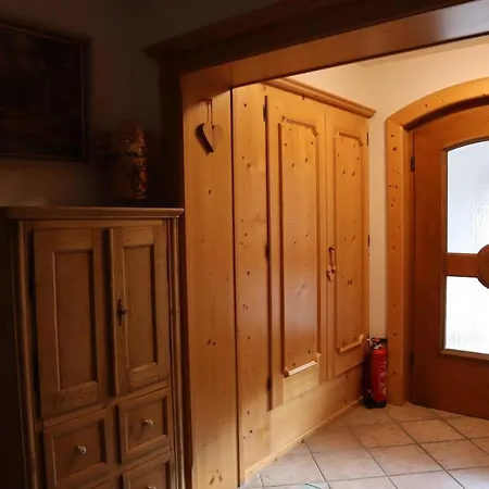 Landhaus-appartements Warraich Апартаменти *