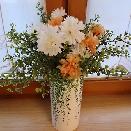 Апартаменти Landhaus-appartements Warraich *