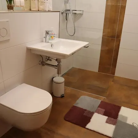 Апартаменти Landhaus-appartements Warraich Шладмінг