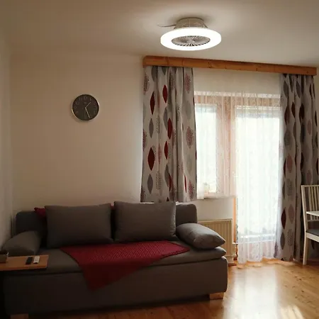 Landhaus-appartements Warraich * שלאדמינג