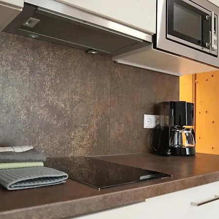 Апартаменти Landhaus-appartements Warraich *