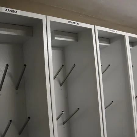 Landhaus-appartements Warraich דירה