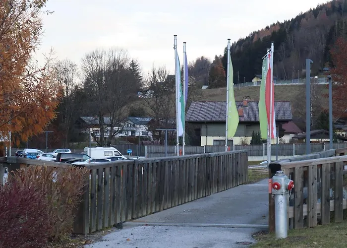 Landhaus-appartements Warraich Apartment *