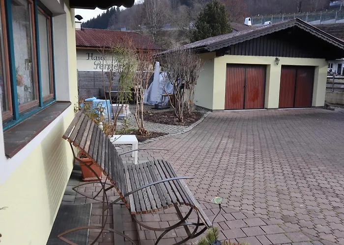 Landhaus-appartements Warraich Apartman *