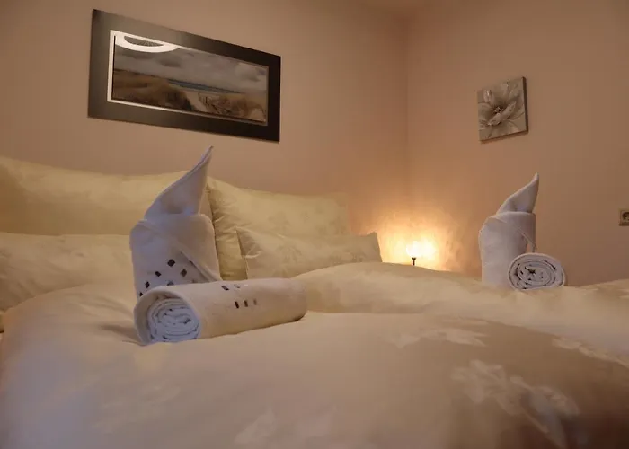 Landhaus-appartements Warraich Apartman *