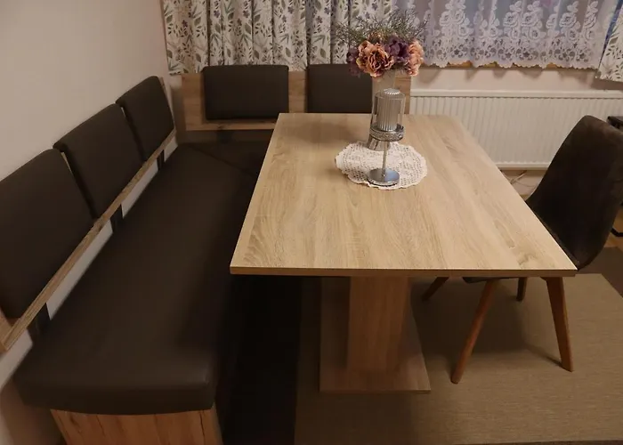 Landhaus-appartements Warraich Apartman *