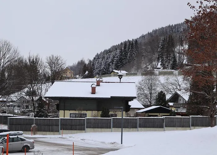 Landhaus-appartements Warraich *
